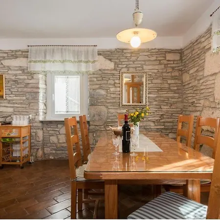 Holidayhome With 2 Separate Flats And Private Pool Vikendica Trget