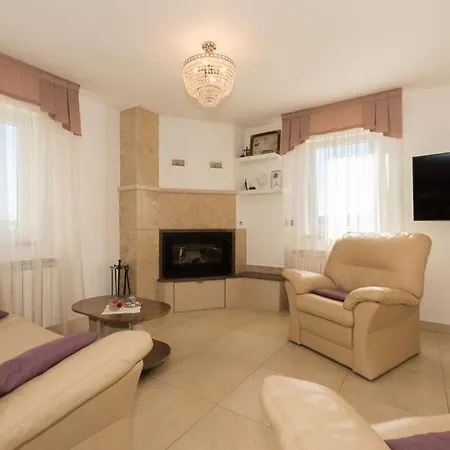 Vikendica Holidayhome With 2 Separate Flats And Private Pool Trget