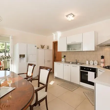 Holidayhome With 2 Separate Flats And Private Pool * Trget