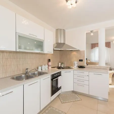 Holidayhome With 2 Separate Flats And Private Pool Vikendica