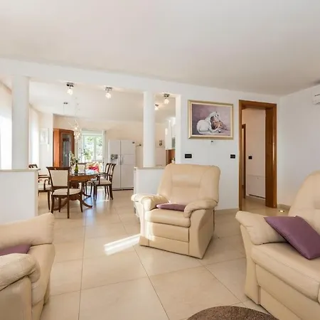 Holidayhome With 2 Separate Flats And Private Pool *