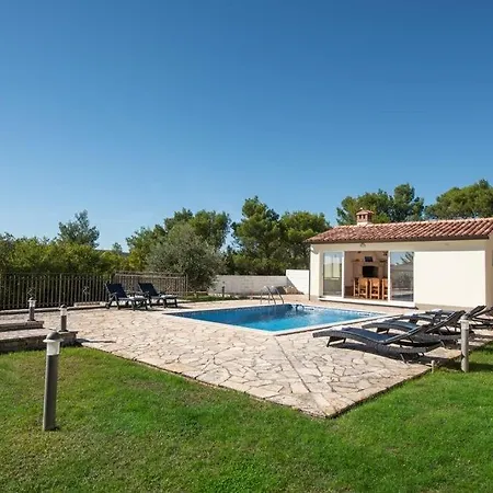 Tatil Evi Holidayhome With 2 Separate Flats And Private Pool Trget