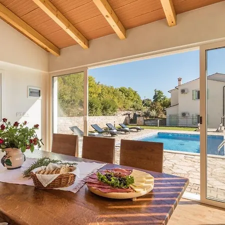 Tatil Evi Holidayhome With 2 Separate Flats And Private Pool